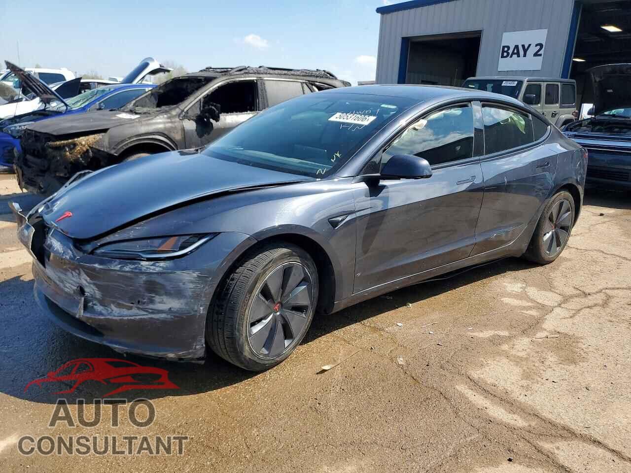 TESLA MODEL 3 2024 - 5YJ3E1EA7RF721713