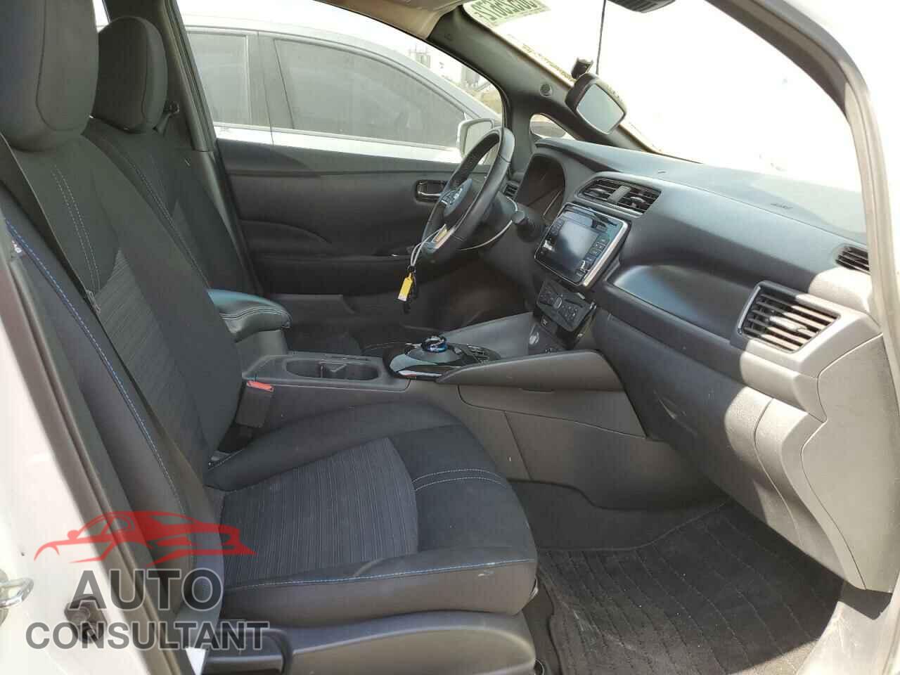 NISSAN LEAF 2019 - 1N4AZ1CP0KC302775
