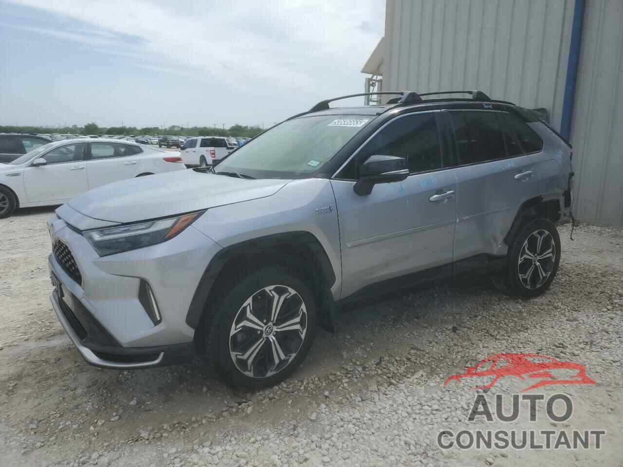 TOYOTA RAV4 2023 - JTMEB3FVXPD118161