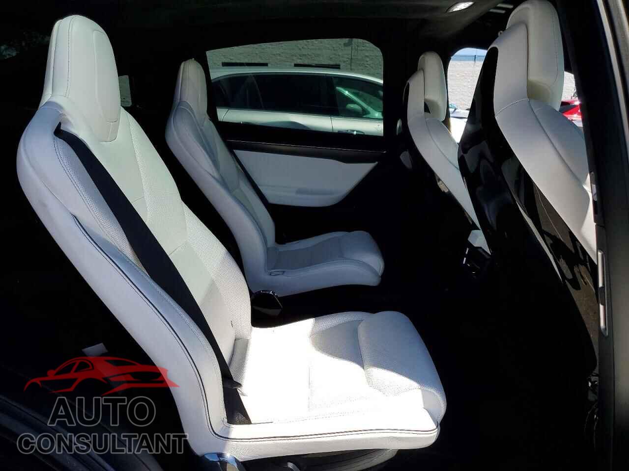 TESLA MODEL X 2016 - 5YJXCBE28GF021332