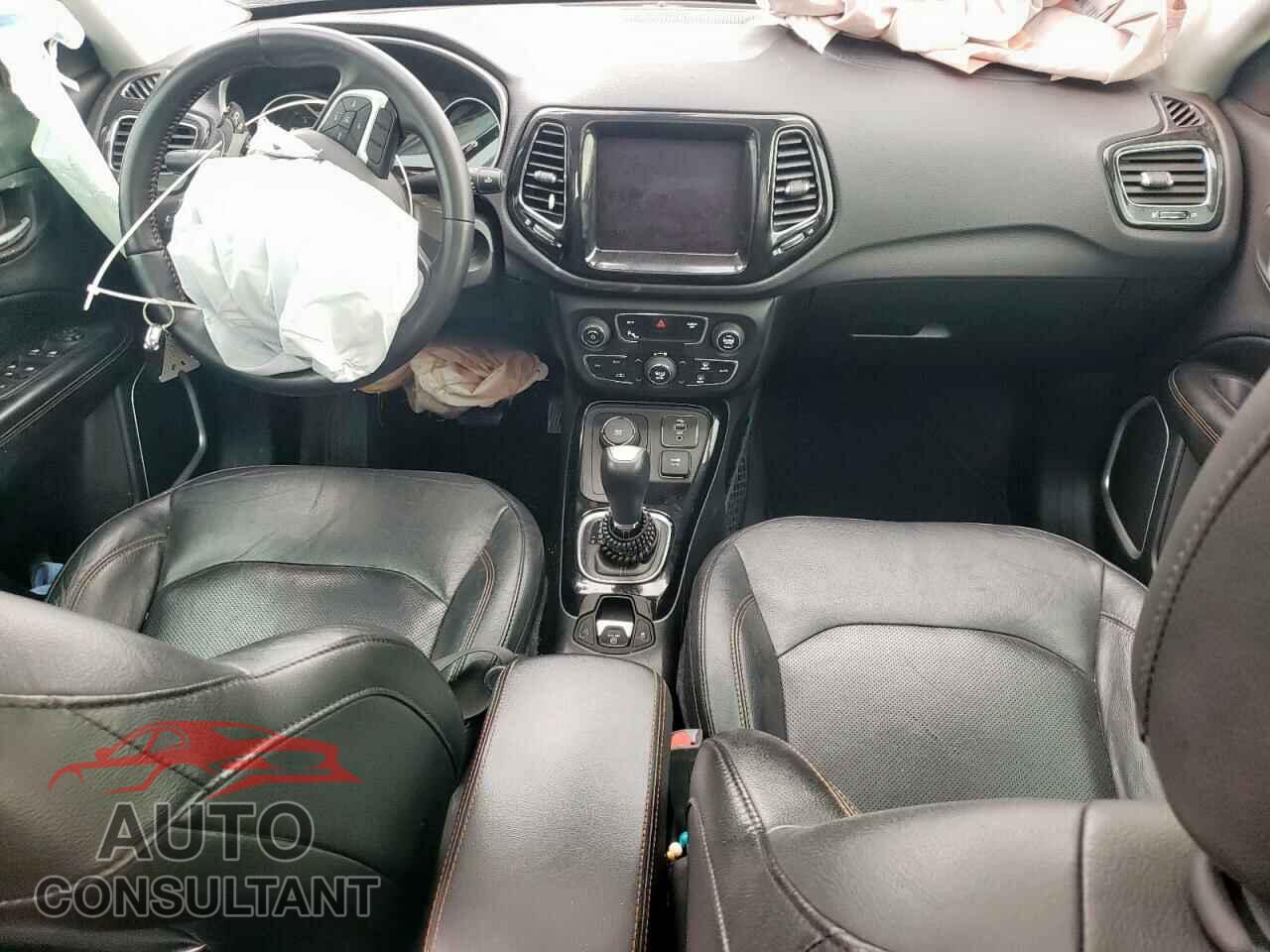 JEEP COMPASS 2018 - 3C4NJDCB7JT179990