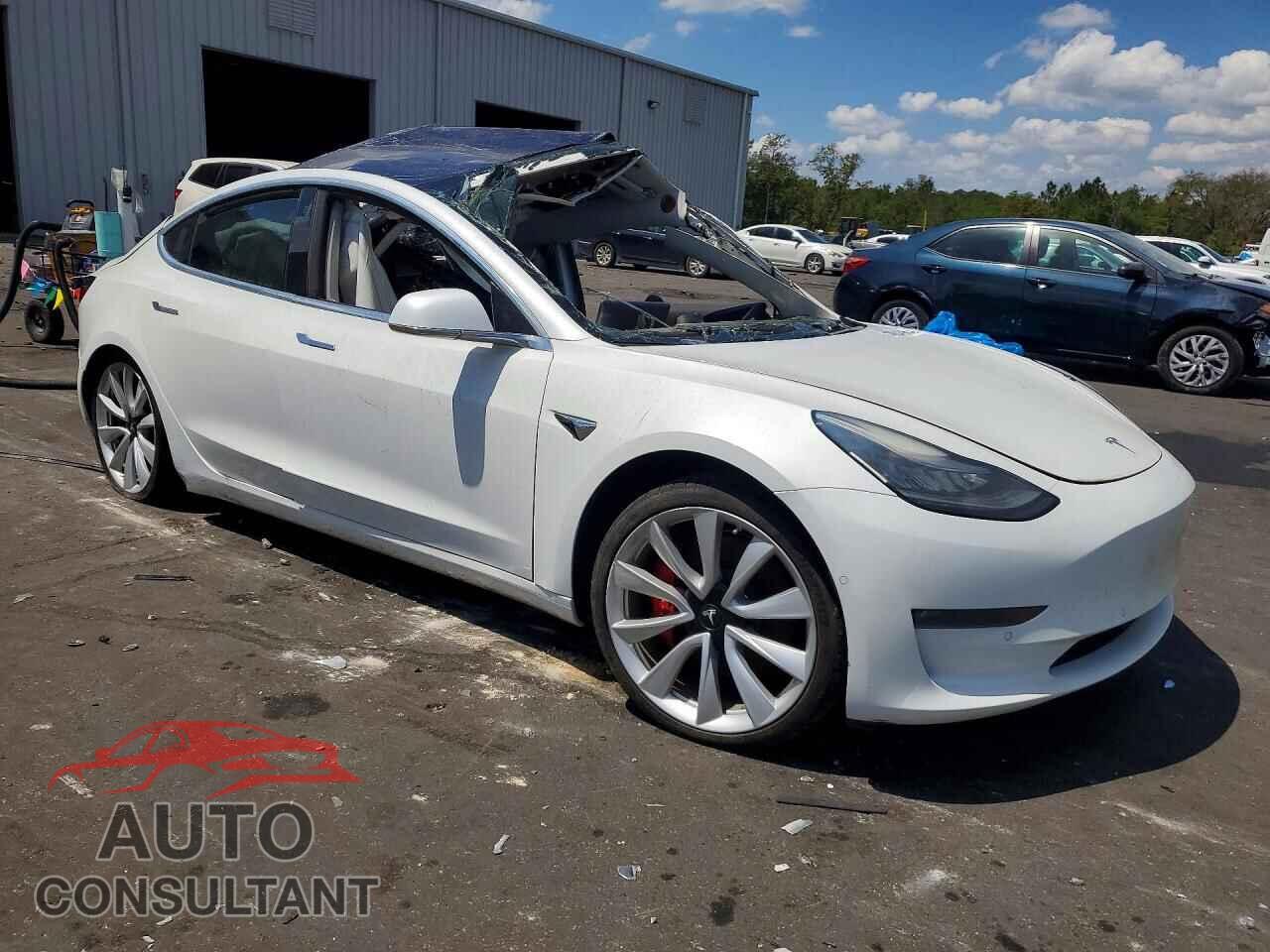 TESLA MODEL 3 2018 - 5YJ3E1EB8JF106522