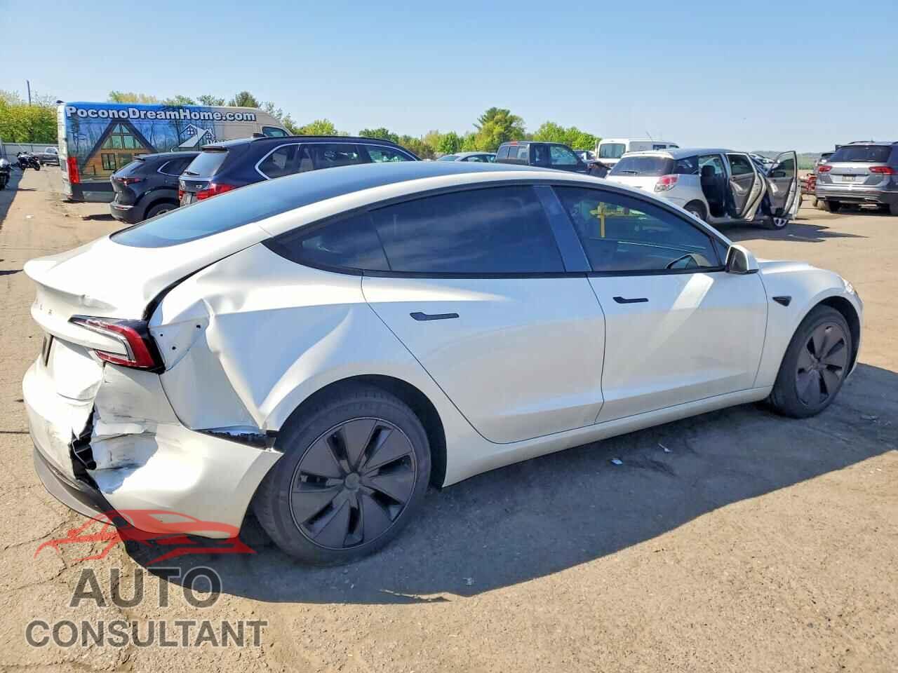 TESLA MODEL 3 2025 - 5YJ3E1EAXSF046462