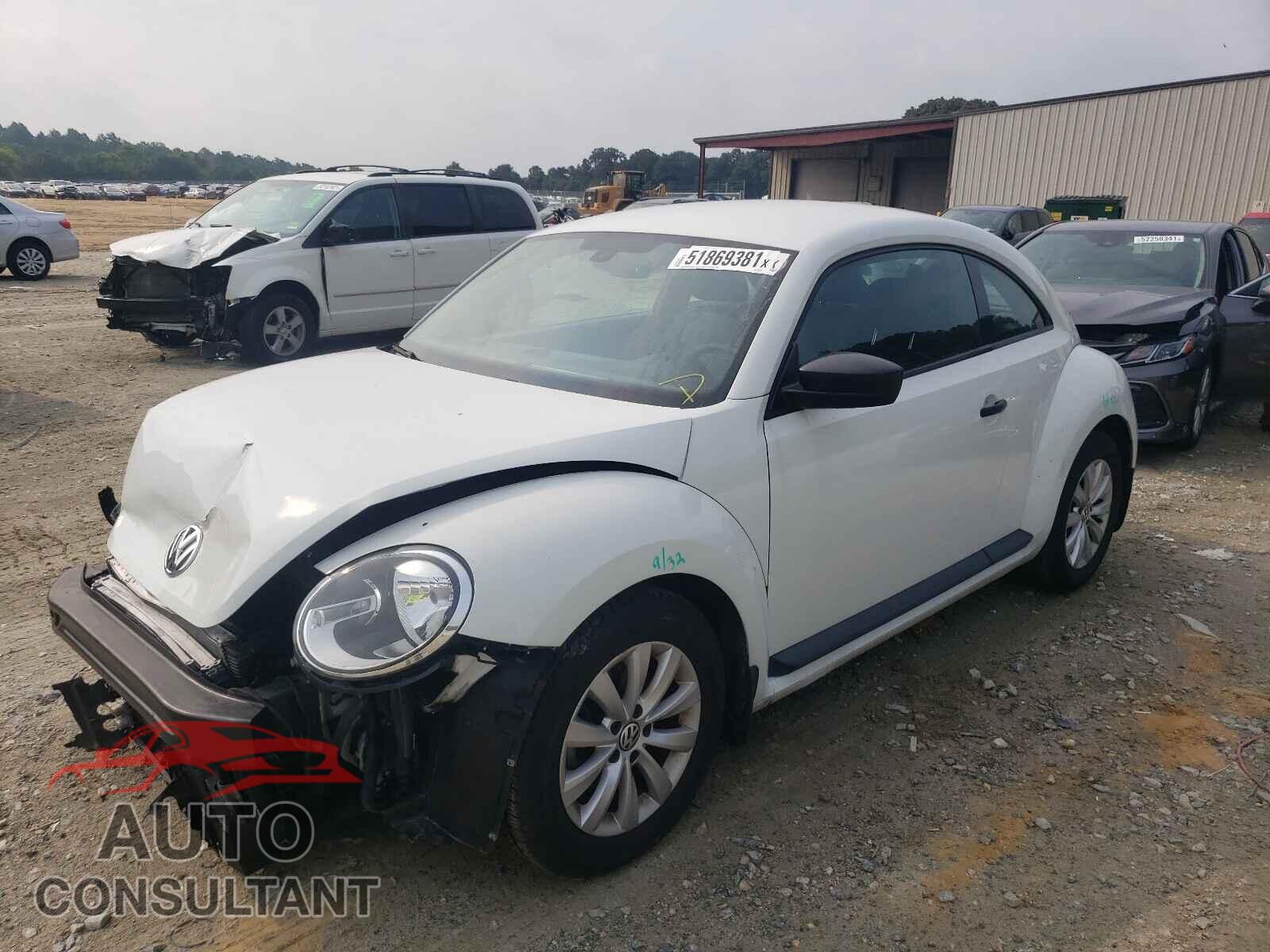 VOLKSWAGEN BEETLE 2017 - 3VWF17AT2HM629905