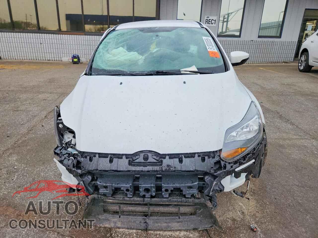 FORD FOCUS 2014 - 1FADP3L90EL395897