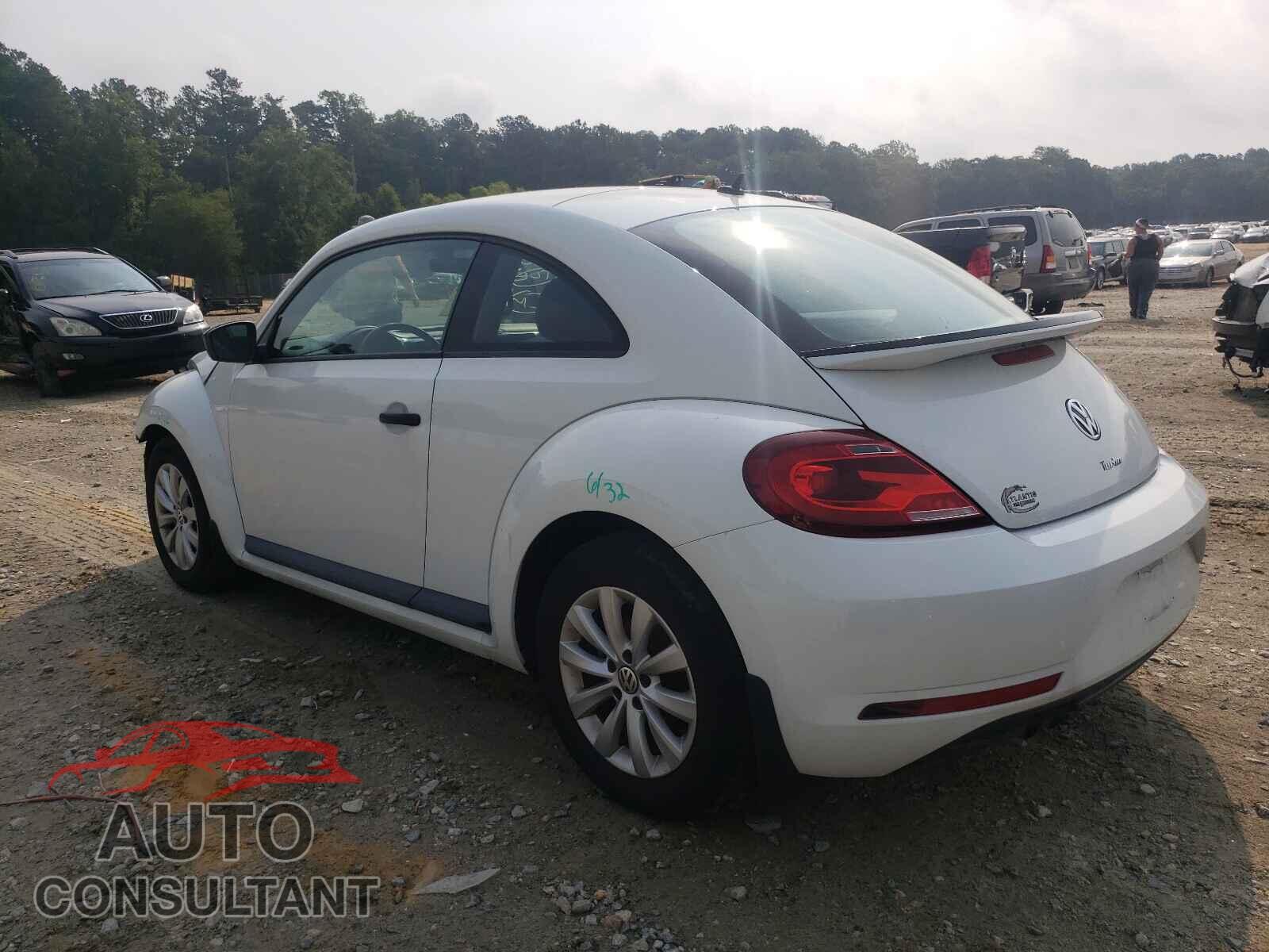VOLKSWAGEN BEETLE 2017 - 3VWF17AT2HM629905