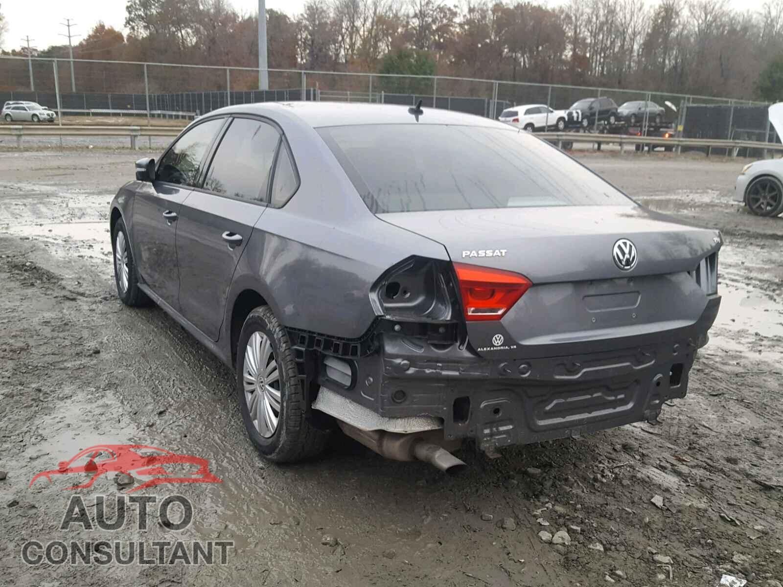 VOLKSWAGEN PASSAT 2015 - 1VWAT7A30FC035672