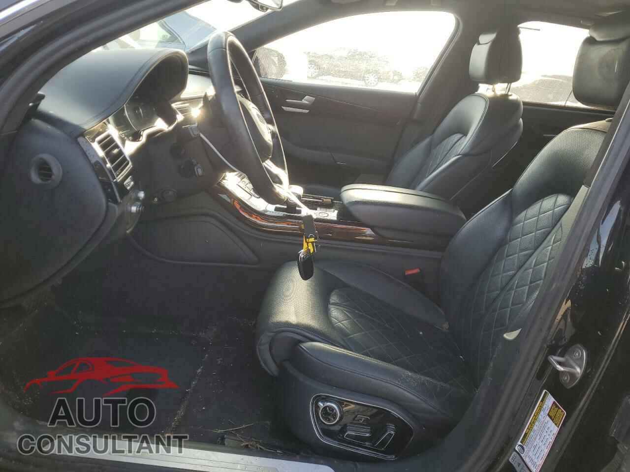 AUDI A8 2015 - WAU32AFD8FN005155