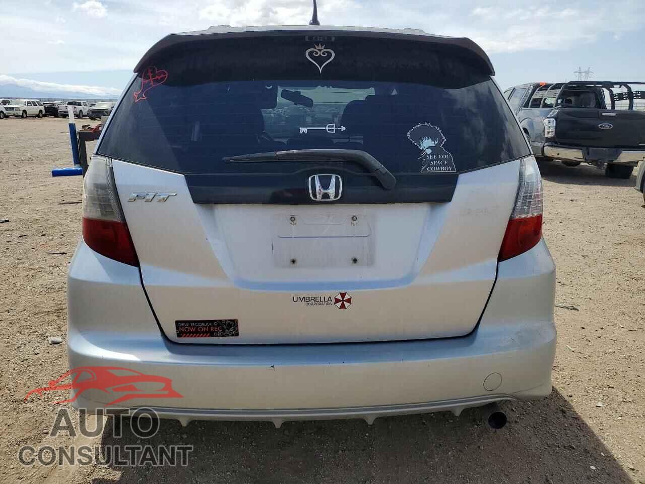 HONDA FIT 2013 - JHMGE8H3XDC014357