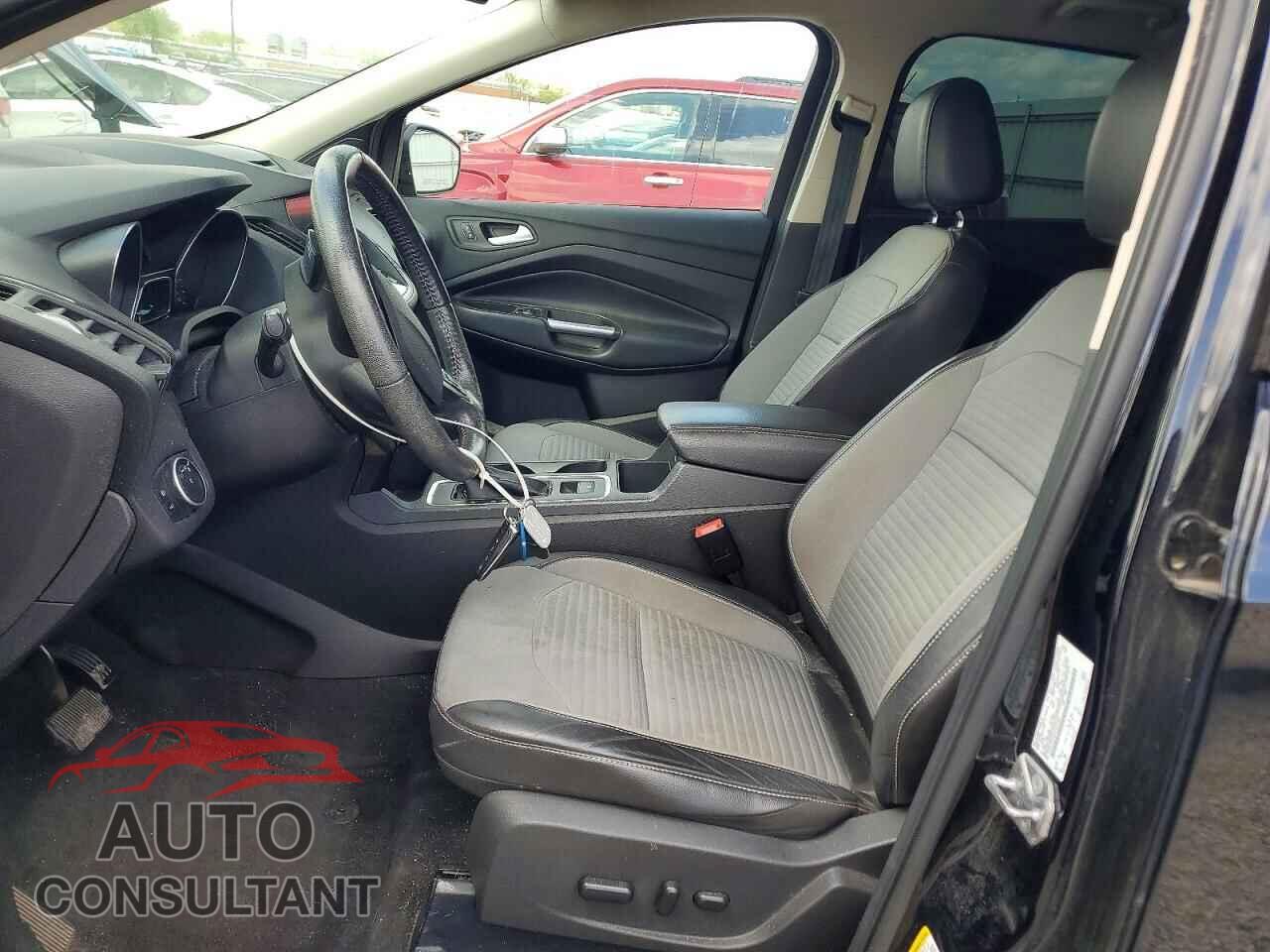 FORD ESCAPE 2017 - 1FMCU9JD2HUC01907