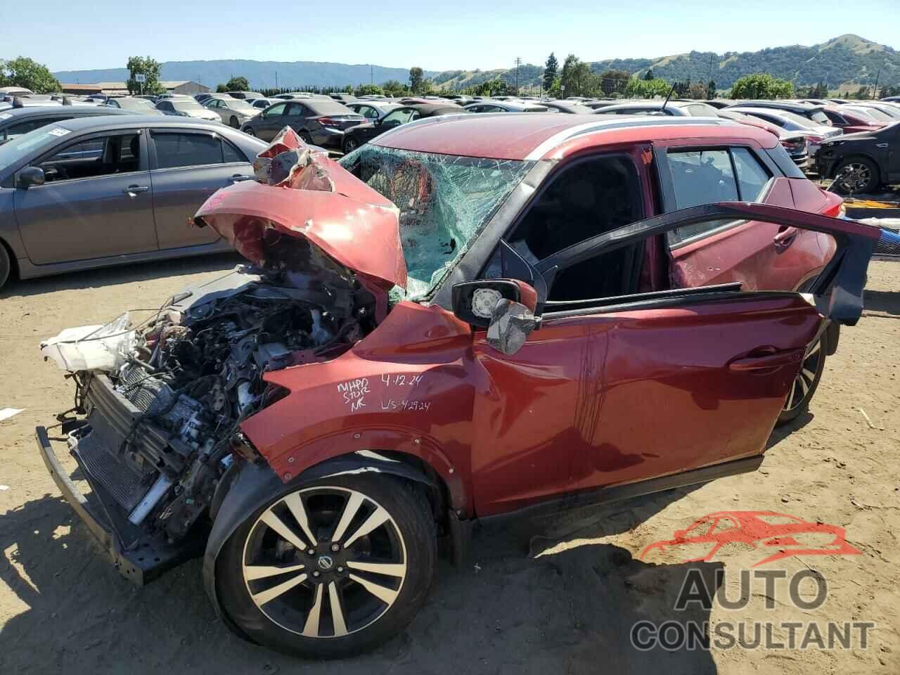 NISSAN KICKS 2018 - 3N1CP5CU2JL526108