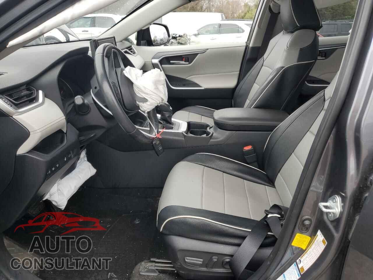 TOYOTA RAV4 2019 - JTMP1RFV4KD027734