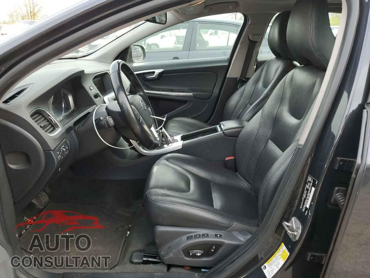 VOLVO V60 2015 - YV140MEB2F1207148
