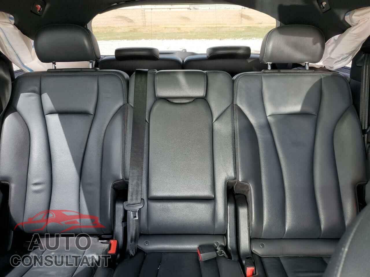 AUDI Q7 2019 - WA1AHAF76KD028981