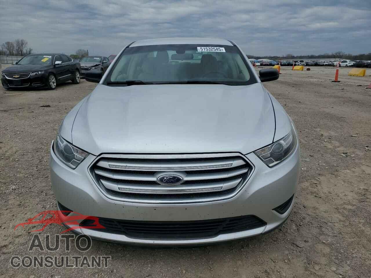 FORD TAURUS 2017 - 1FAHP2D87HG133437