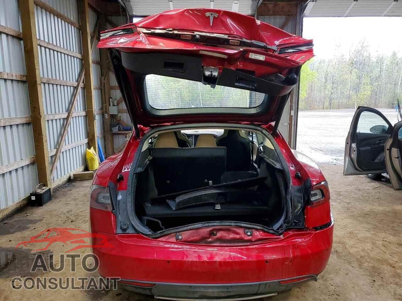 TESLA MODEL S 2014 - 5YJSA1H16EFP60564