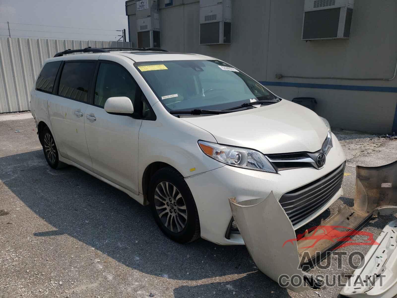 TOYOTA SIENNA 2018 - 5TDYZ3DC2JS915204