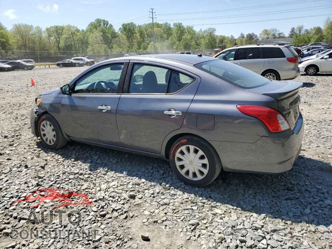 NISSAN VERSA 2017 - 3N1CN7AP3HL813398