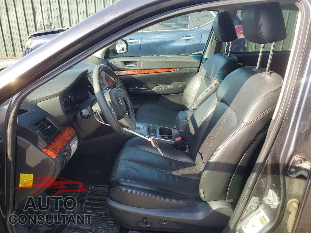 SUBARU OUTBACK 2011 - 4S4BRDLC8B2329138