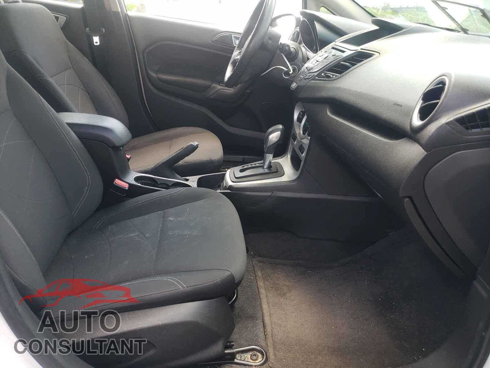 FORD FIESTA 2016 - 3FADP4EJ9GM106322