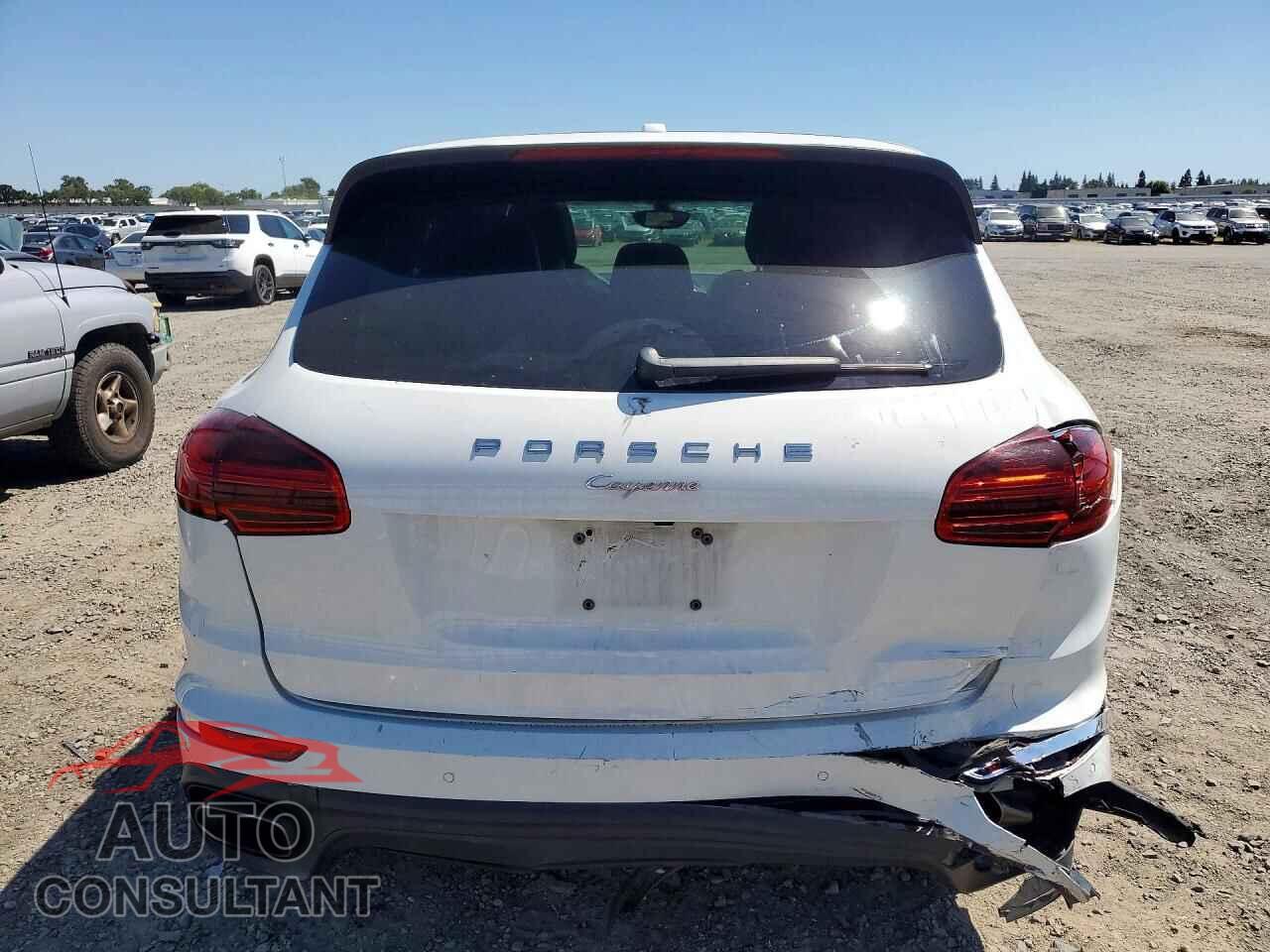 PORSCHE CAYENNE 2016 - WP1AA2A21GLA06426