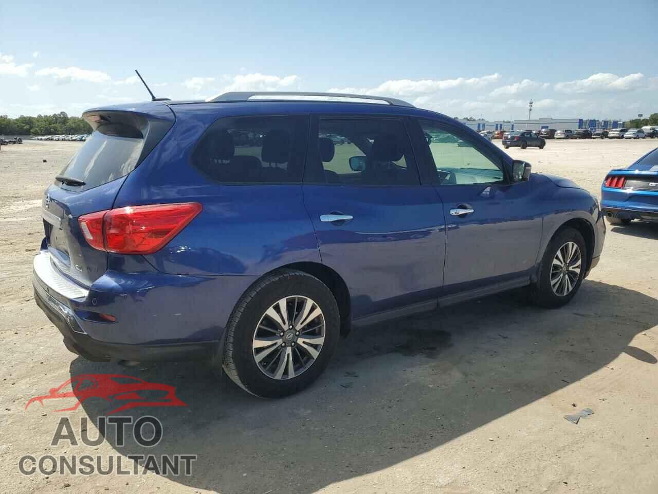 NISSAN PATHFINDER 2017 - 5N1DR2MN2HC661141