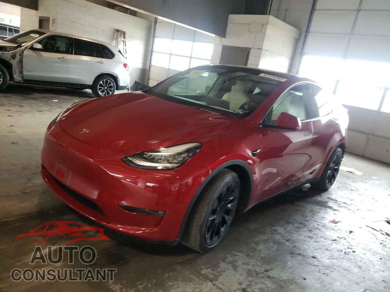 TESLA MODEL Y 2021 - 5YJYGAEE1MF136850