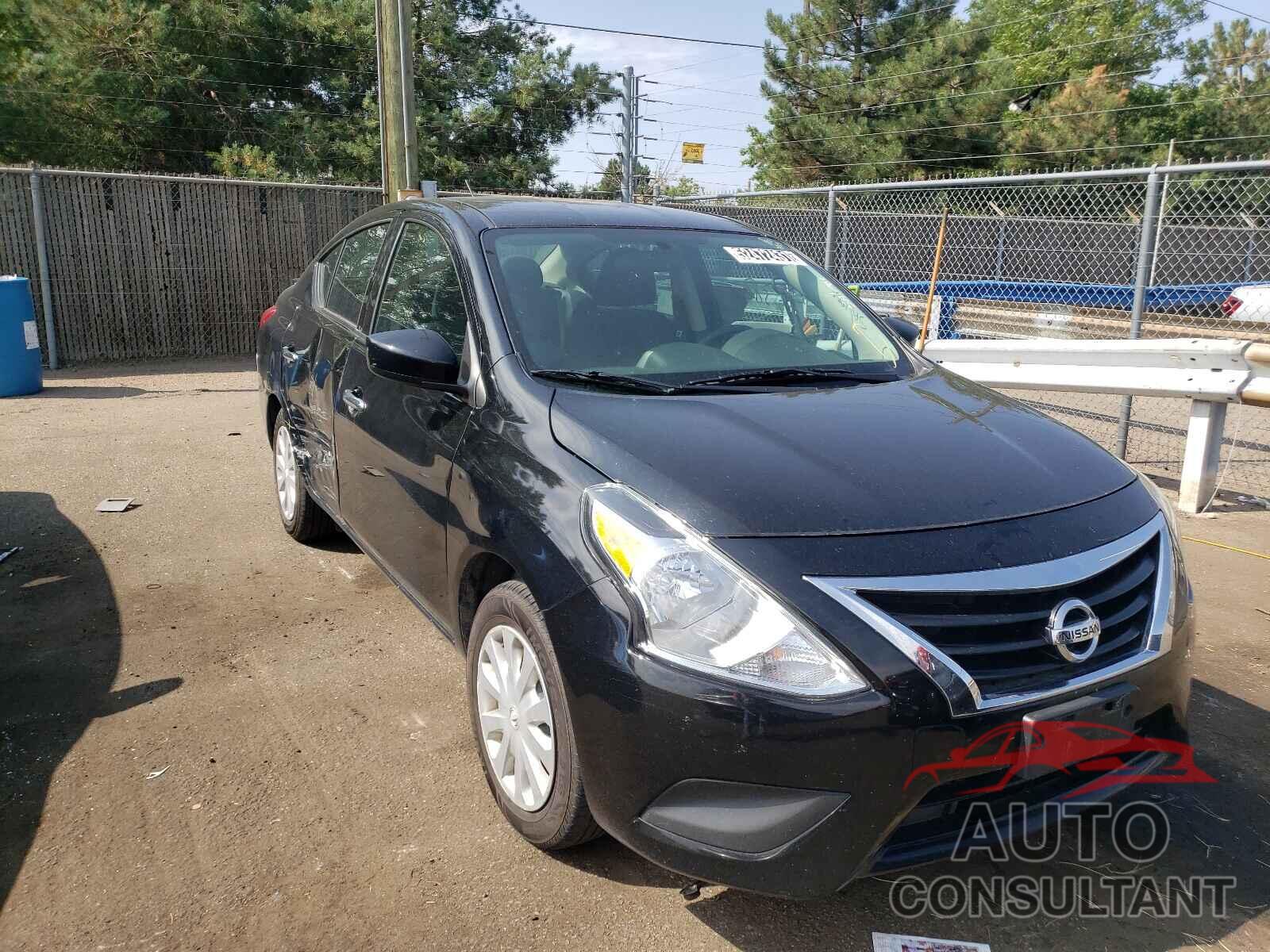 NISSAN VERSA 2019 - 3N1CN7AP4KL857790