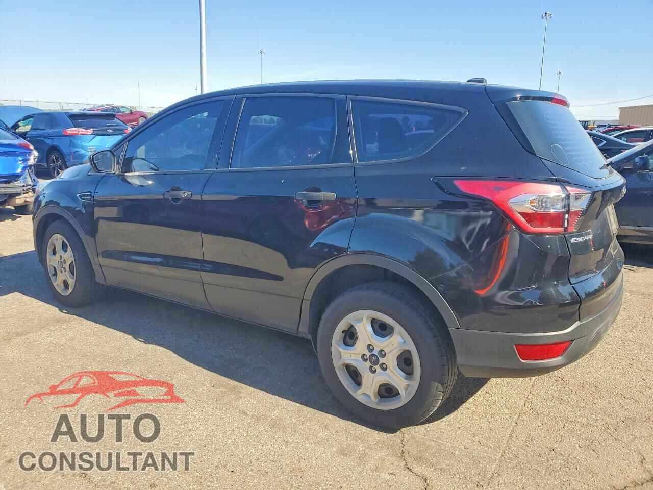 FORD ESCAPE 2017 - 1FMCU0F70HUB98858