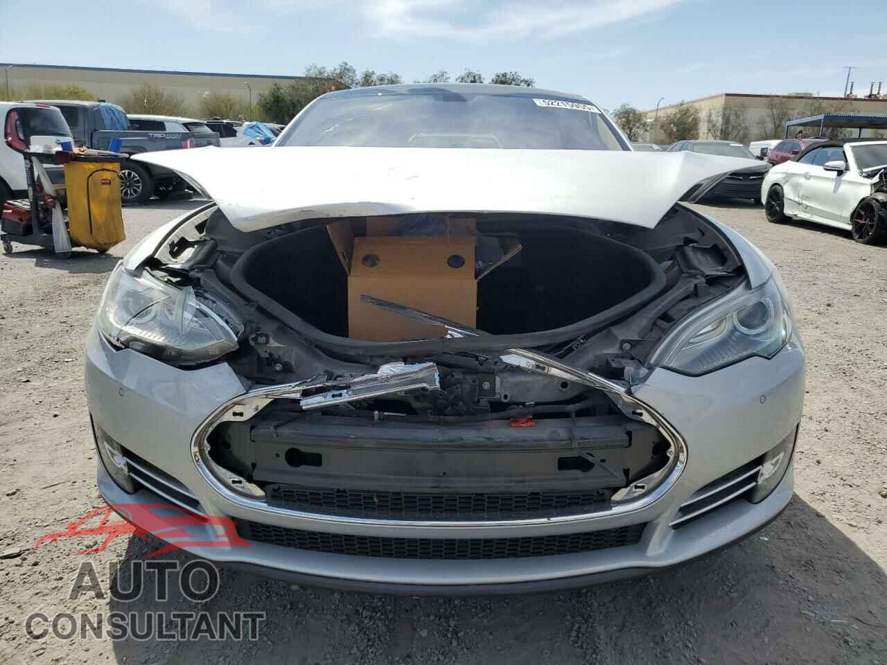 TESLA MODEL S 2014 - 5YJSA1H11EFP49407