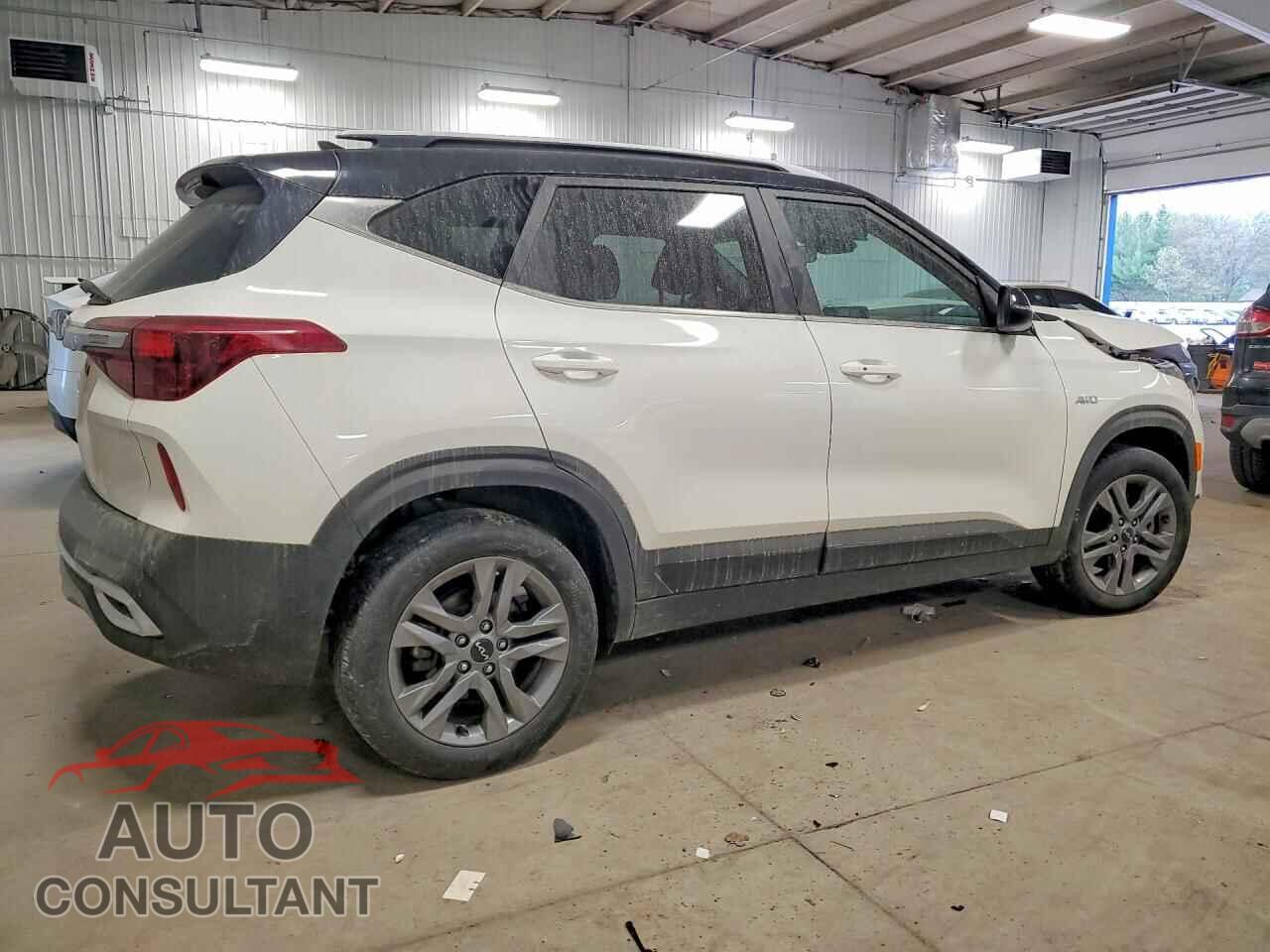 KIA SELTOS 2023 - KNDEUCAA9P7358024