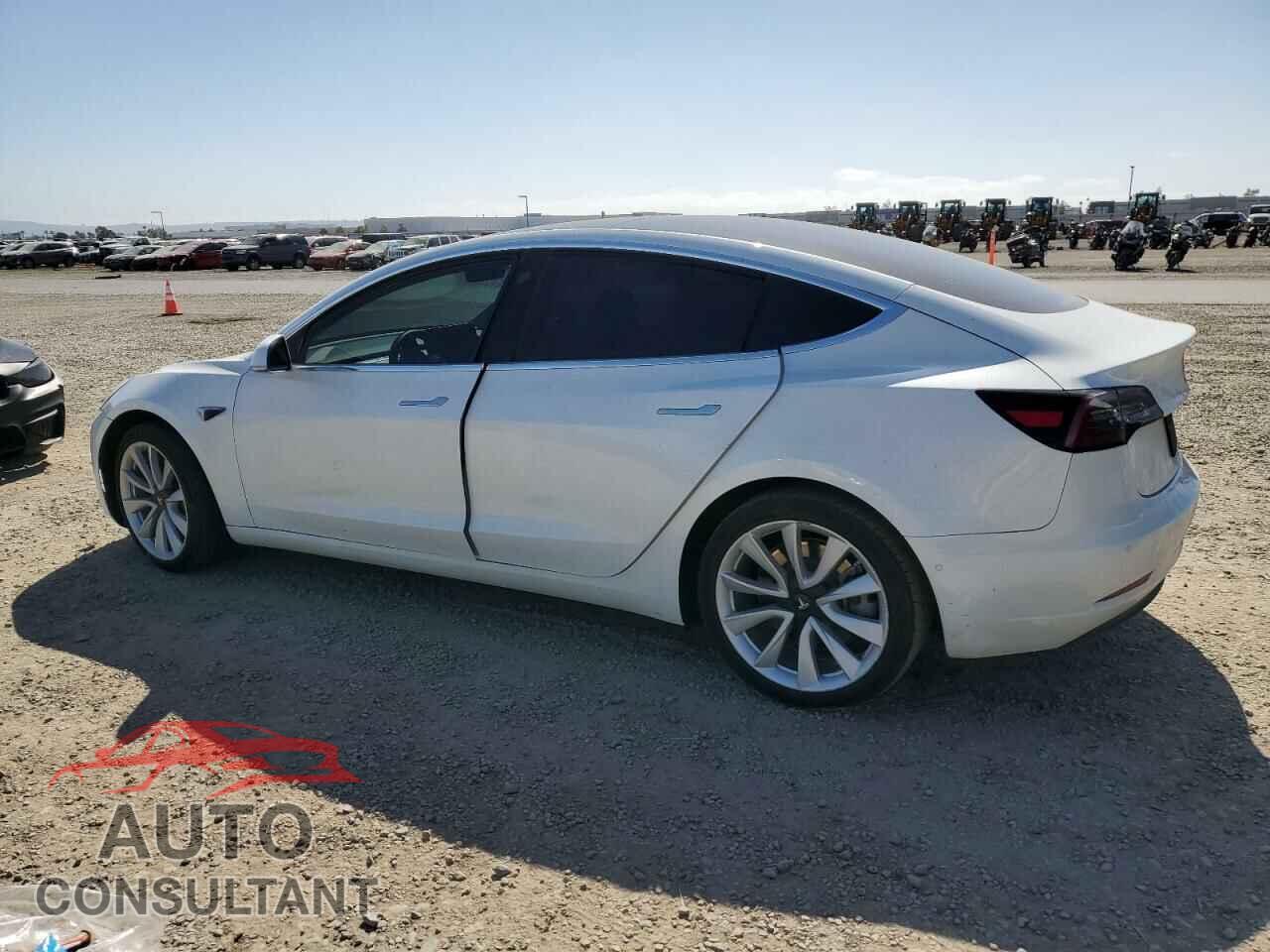 TESLA MODEL 3 2019 - 5YJ3E1EA5KF472575