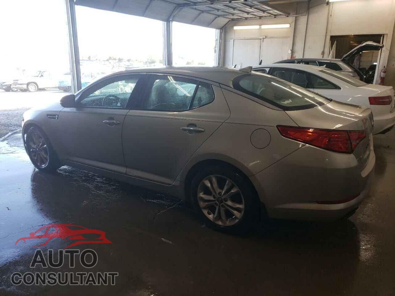 KIA OPTIMA 2011 - KNAGN4A77B5051923