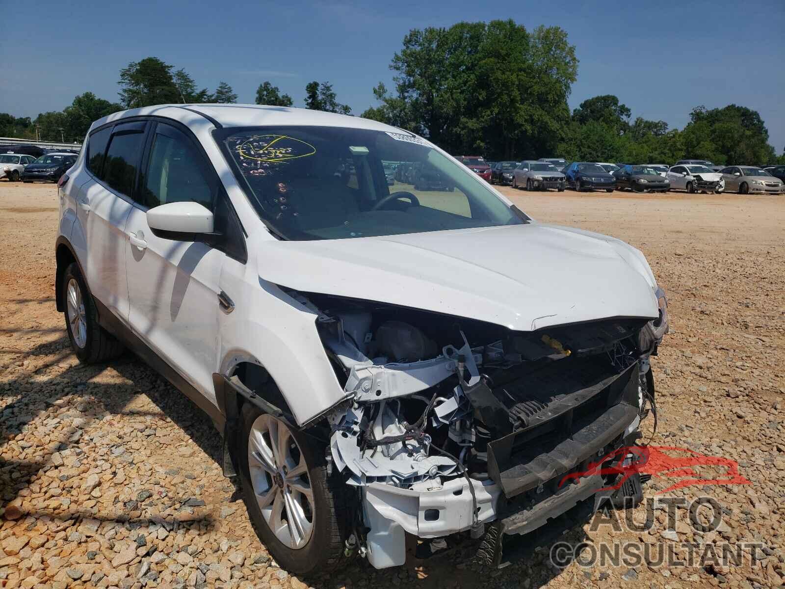 FORD ESCAPE 2019 - 1FMCU0GD1KUB20293