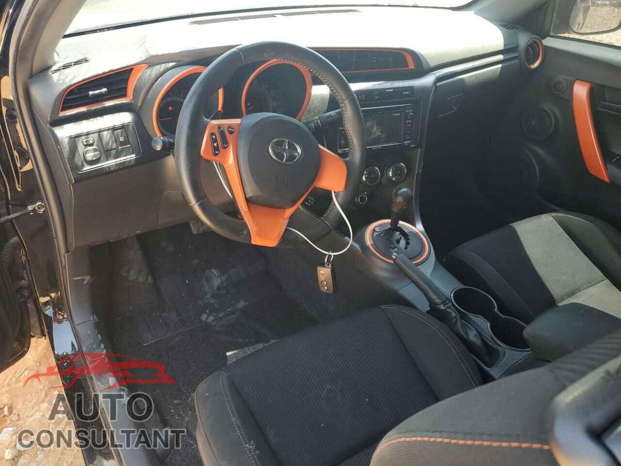 TOYOTA SCION 2015 - JTKJF5C79FJ006996