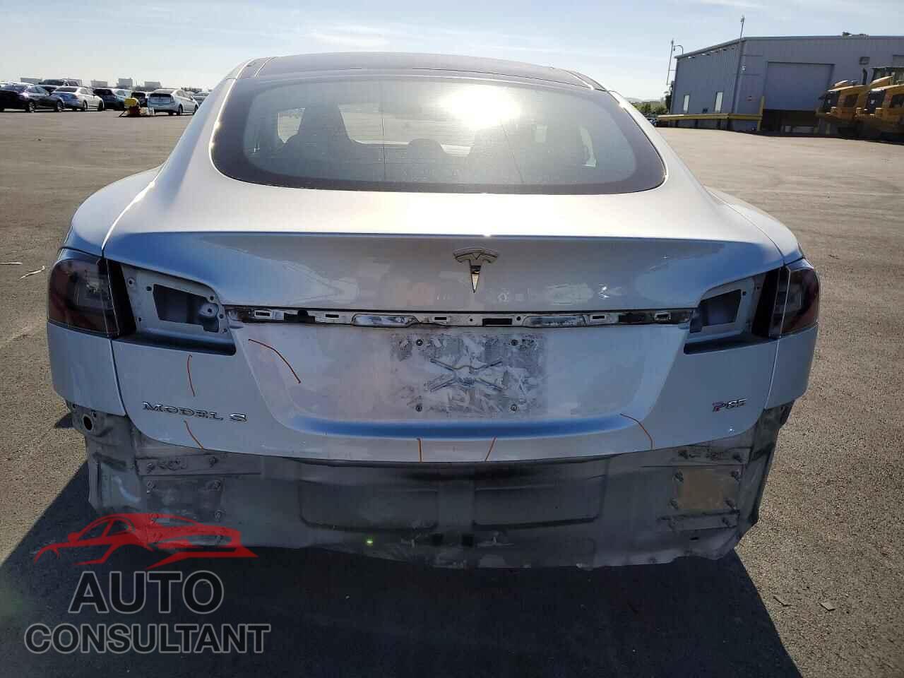TESLA MODEL S 2013 - 5YJSA1DP3DFP04204