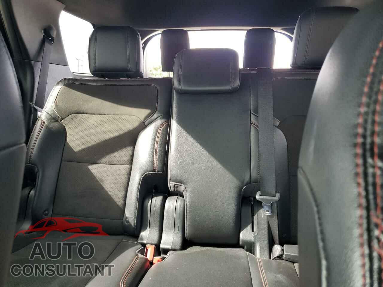 FORD EXPLORER 2018 - 1FM5K7D84JGA19633