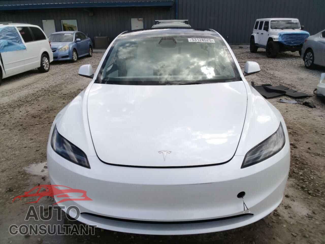 TESLA MODEL 3 2025 - 5YJ3E1EBXSF968724