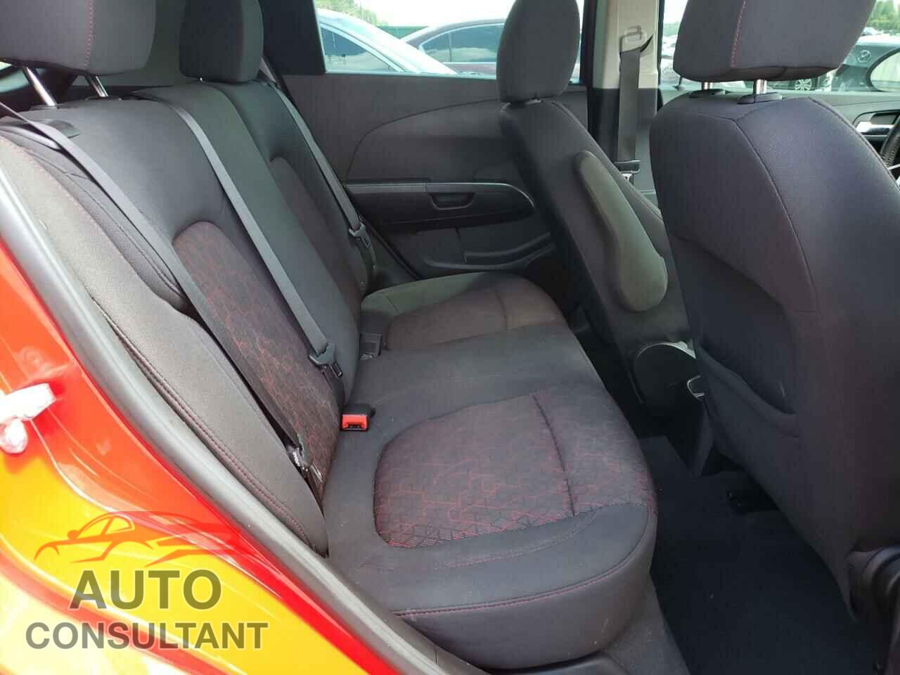 CHEVROLET SONIC 2017 - 1G1JD6SH2H4151028