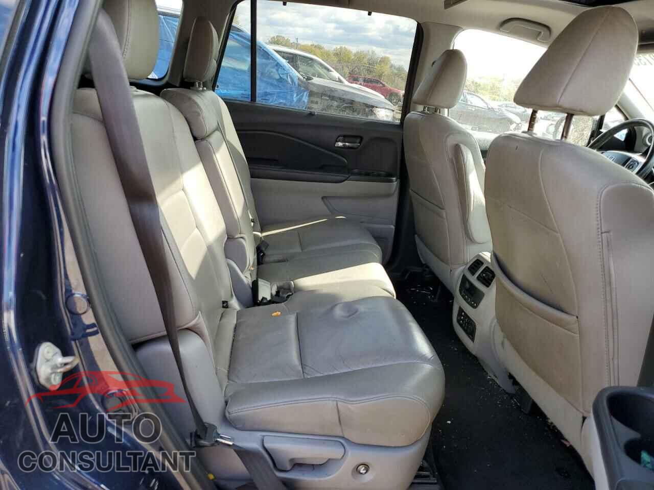 HONDA PILOT 2017 - 5FNYF6H94HB048329