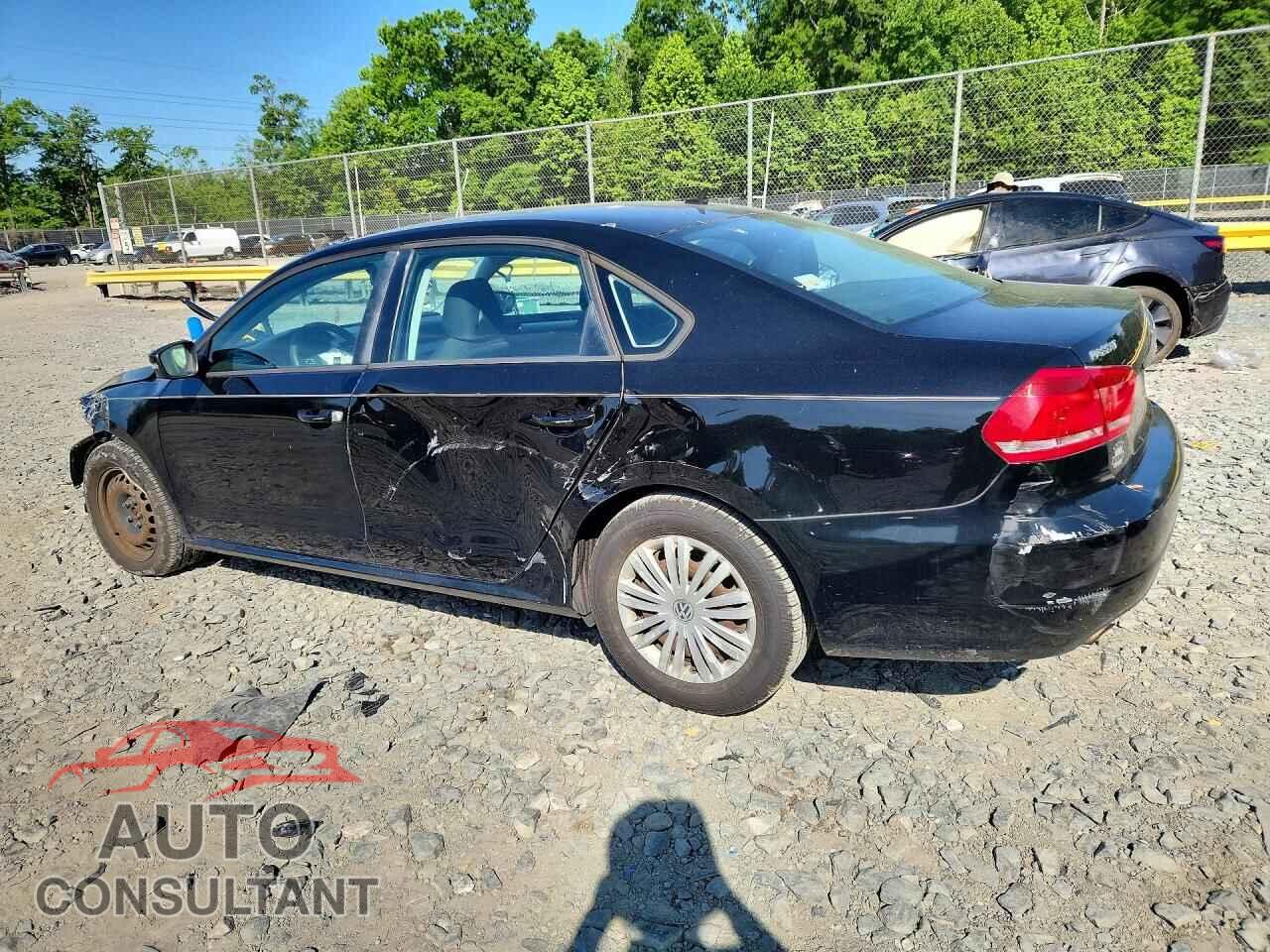 VOLKSWAGEN PASSAT 2014 - 1VWAT7A34EC094660