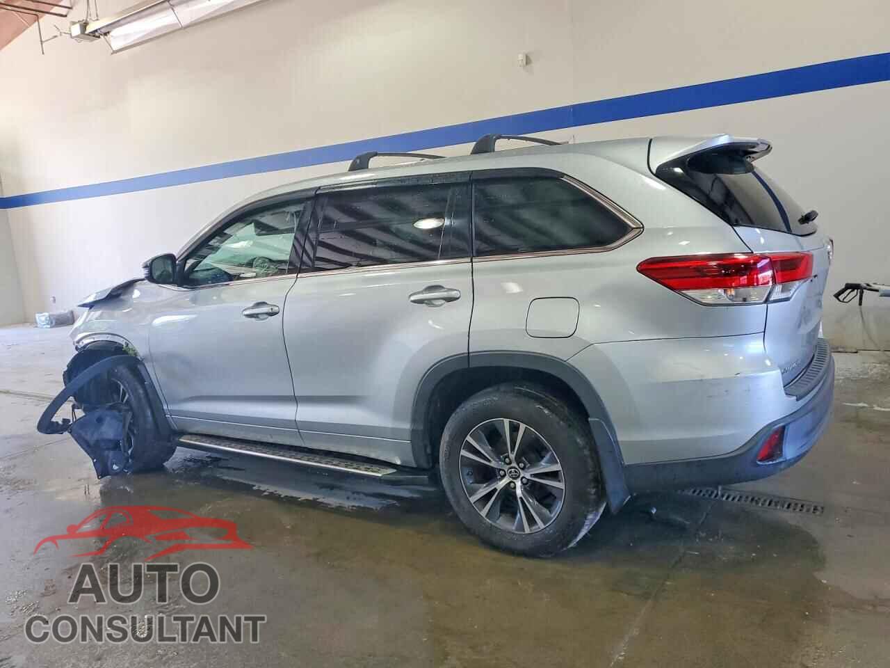 TOYOTA HIGHLANDER 2018 - 5TDBZRFH6JS497828