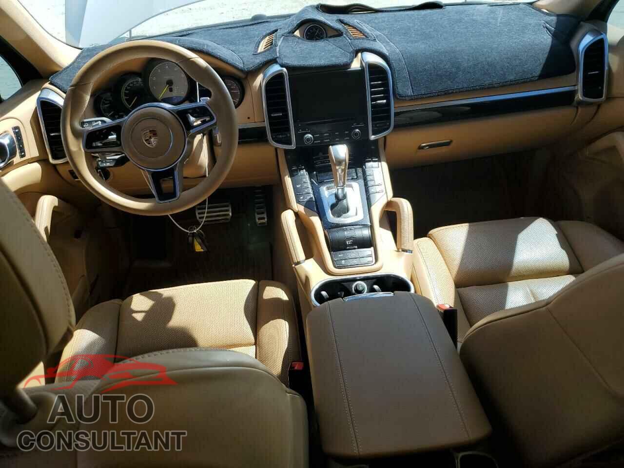 PORSCHE CAYENNE 2017 - WP1AE2A29HLA72891