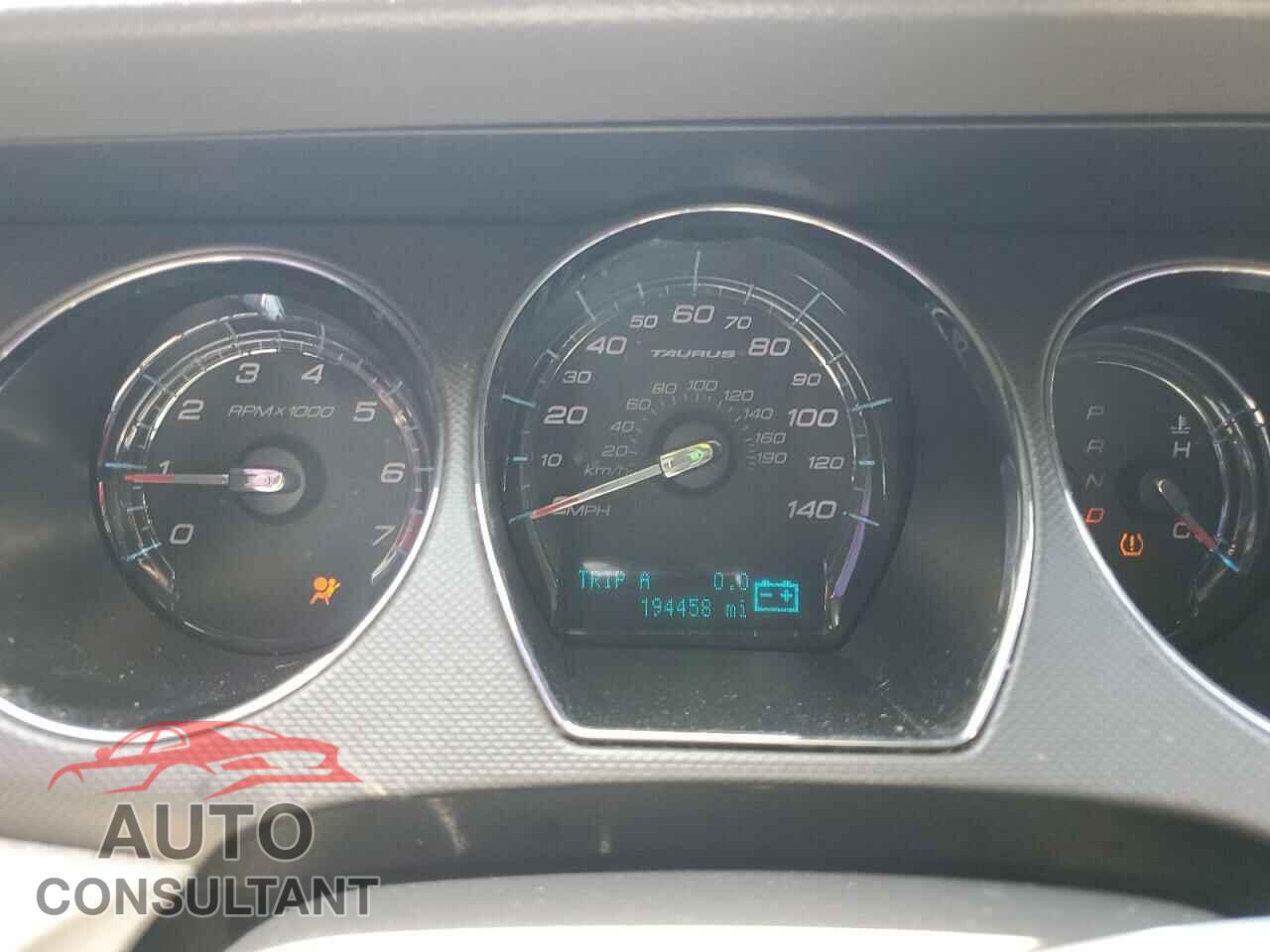 FORD TAURUS 2011 - 1FAHP2DW8BG157624