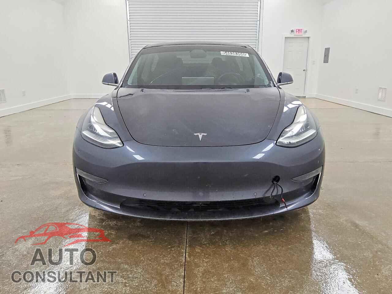 TESLA MODEL 3 2018 - 5YJ3E1EB3JF185257