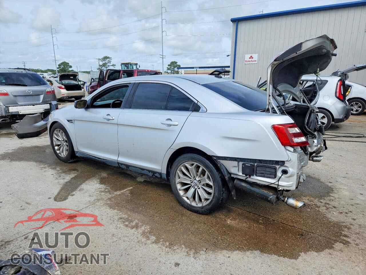 FORD TAURUS 2013 - 1FAHP2F82DG217107