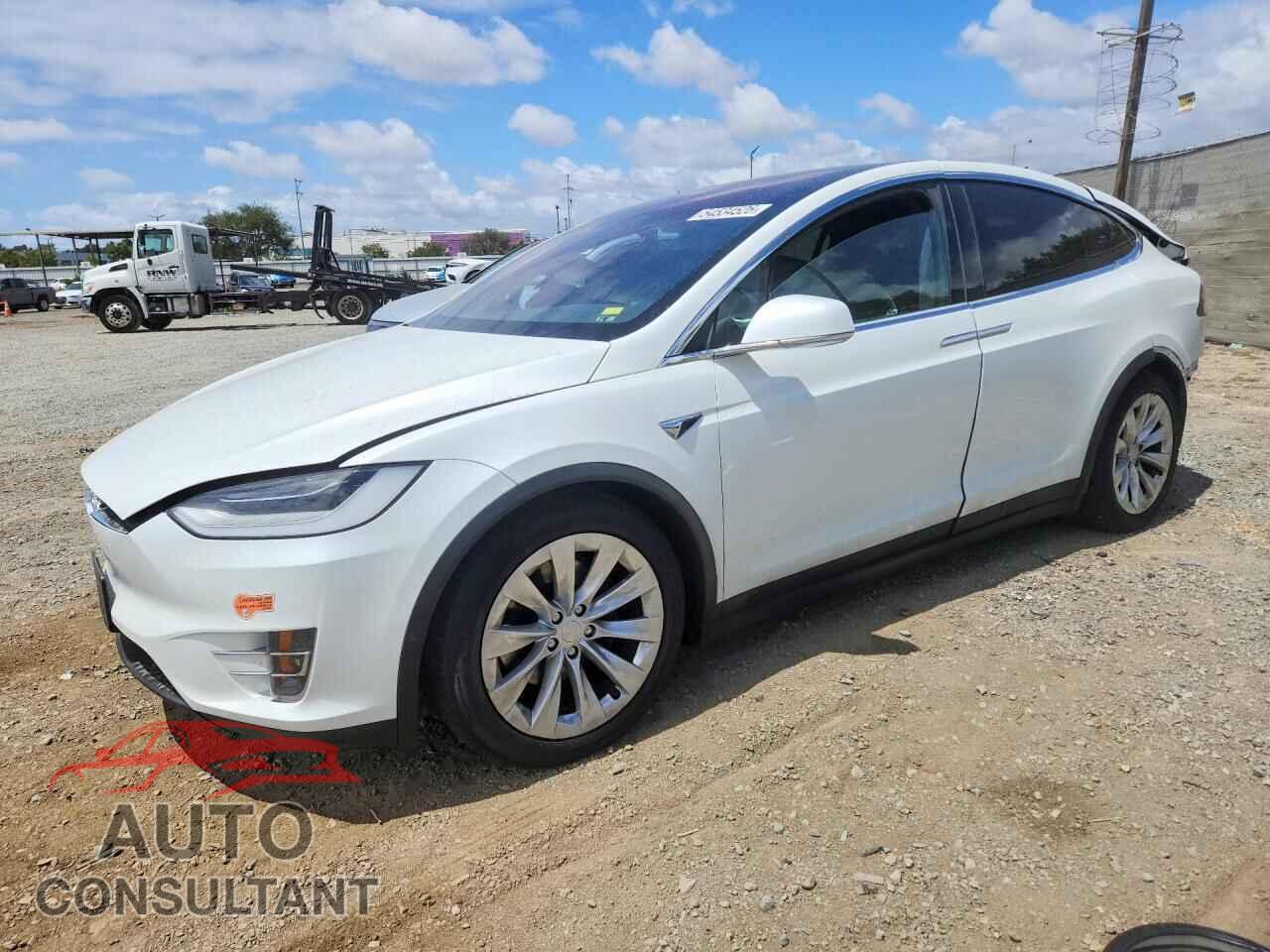 TESLA MODEL X 2020 - 5YJXCAE20LF238426