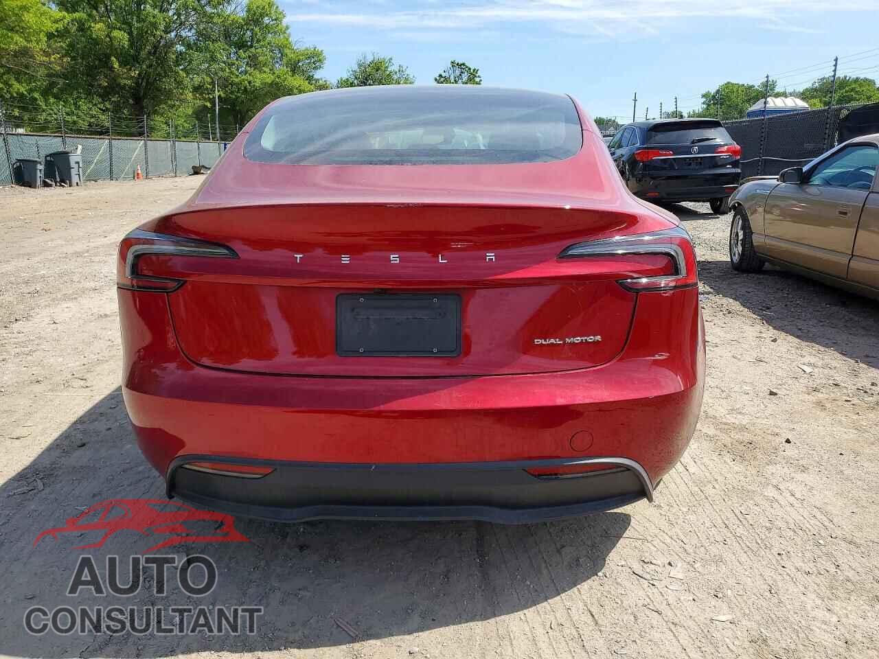 TESLA MODEL 3 2024 - 5YJ3E1EB2RF753686