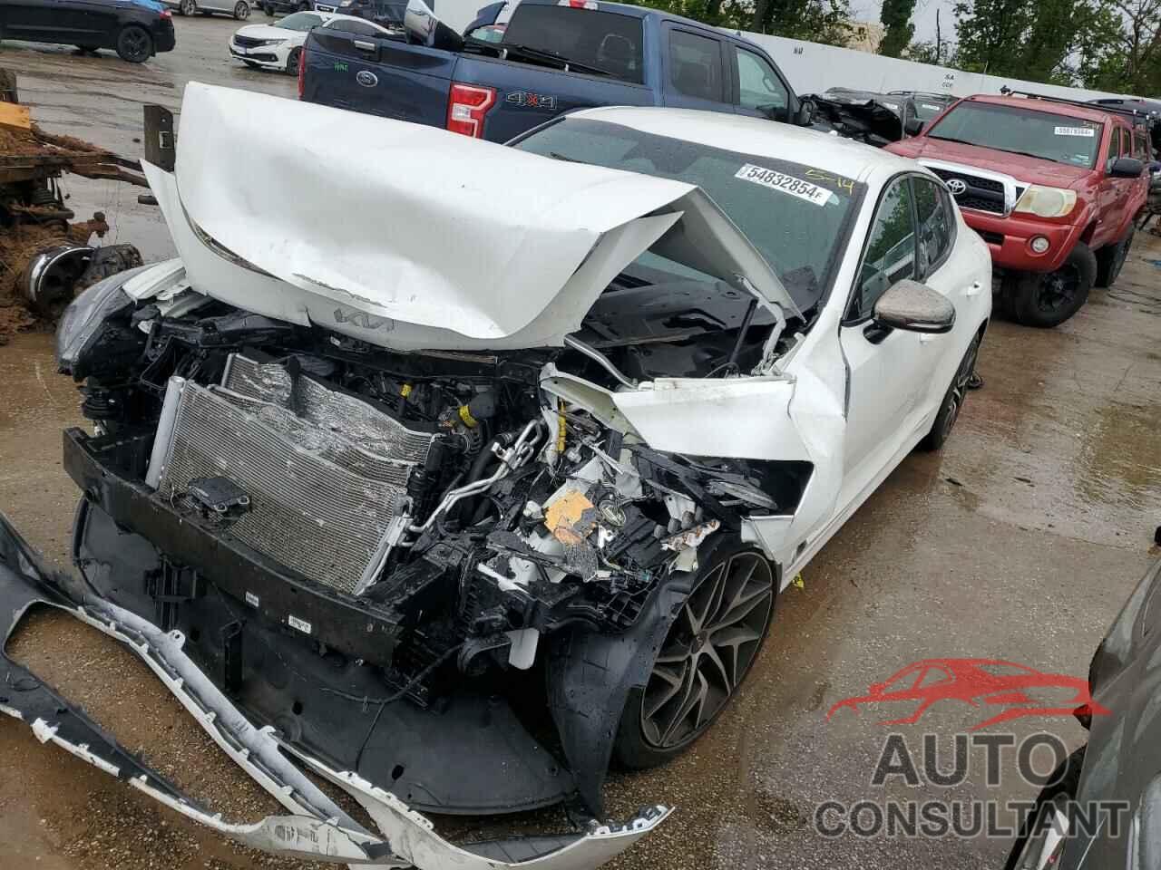 KIA STINGER 2022 - KNAE35LD2N6113846