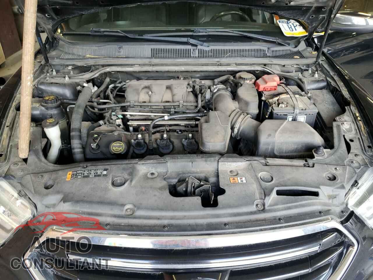 FORD TAURUS 2017 - 1FAHP2F81HG104822